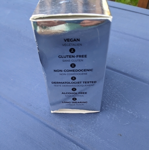 Anastasia Beverly Hills Translucent Setting Powder - Picture 5 of 5